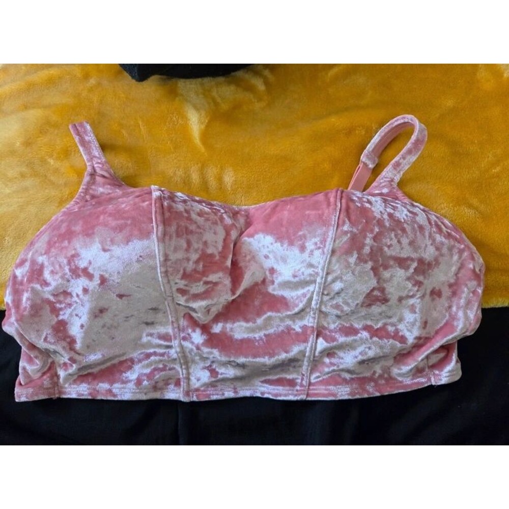 Blush pink suede crop XL